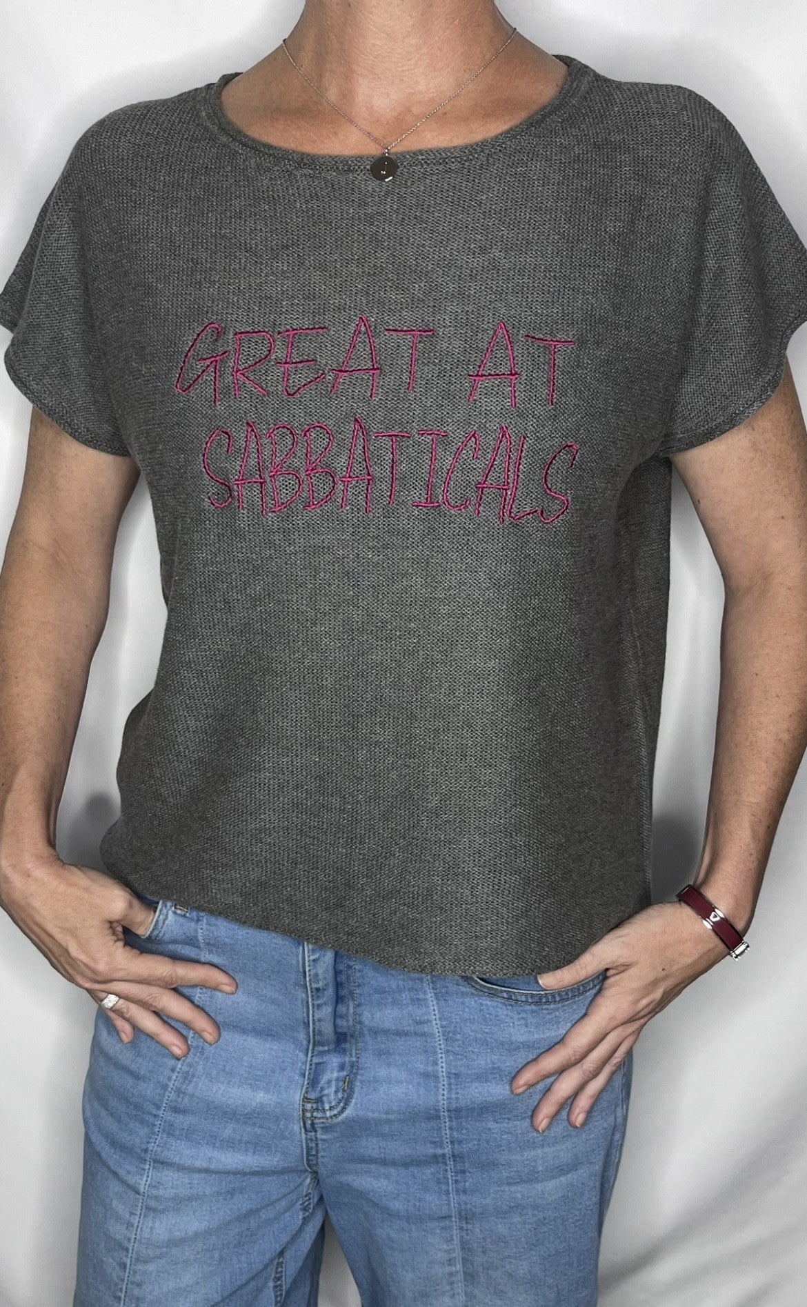 SHORT SLEEVE SWEATER -GREAT AT SABBATICALS